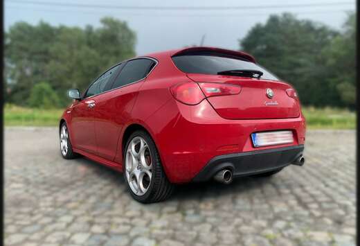 Alfa Romeo 1.8 TBi 16V Quadrifoglio Verde