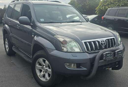 Toyota Land Cruiser D-4D Automatik Executive only Afr ...