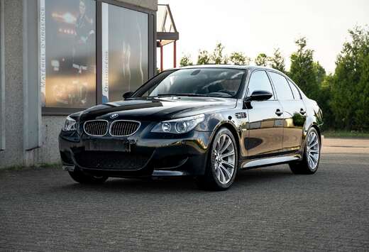 BMW 5.0i V10 40v SMG