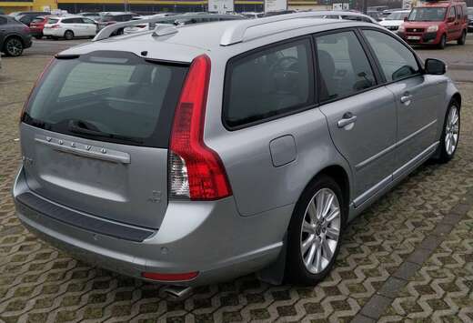 Volvo V50 2.5 T5 AWD Momentum Geartronic