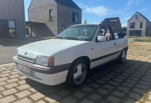Opel Opel Kadett E Cabrio (Bertone) Oldtimer
