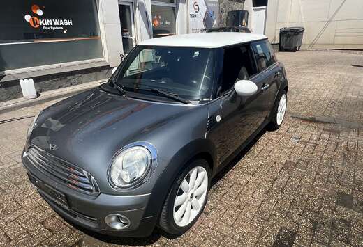 MINI 122 000km 2010