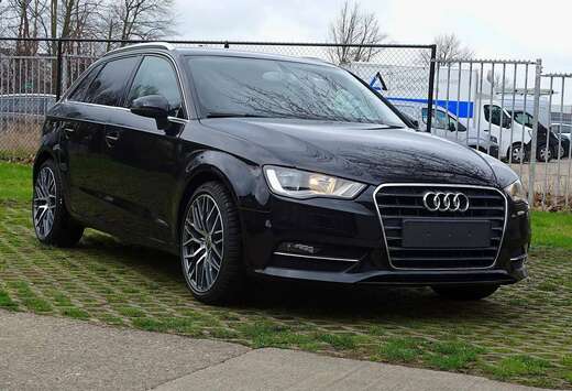 Audi A3 Sportback 1.6 TDi Attraction S tronic
