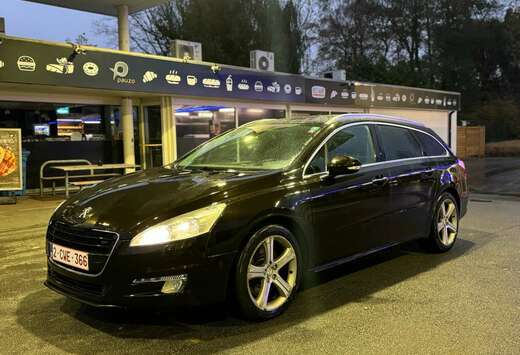 Peugeot GT euro5 AUTOMAAT 279 km FULL Blanco gekeurd