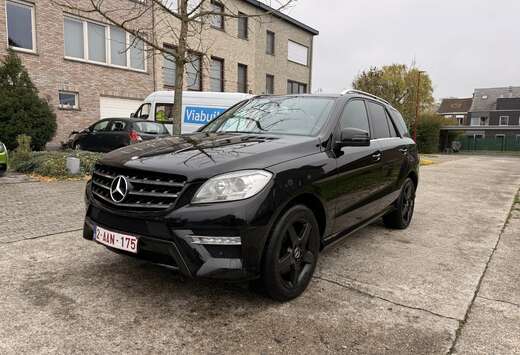 Mercedes-Benz BlueTEC 4MATIC 7G-TRONIC