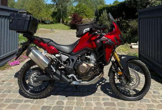 Honda Africa Twin *Cherry Red* @AelbrechtMotors
