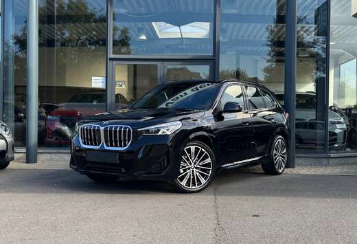 BMW sDrive18i M Sport / PANODAK / TREKHAAK / DODE HOE ...