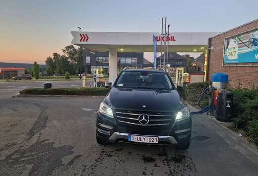 Mercedes-Benz BlueTEC 4MATIC Sport A