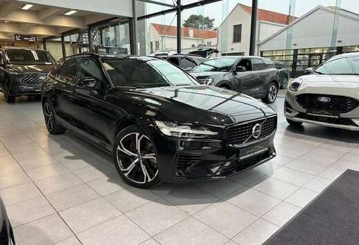 Volvo PLUS DARK PLUG-IN HYBRID + TAL VAN OPTIES