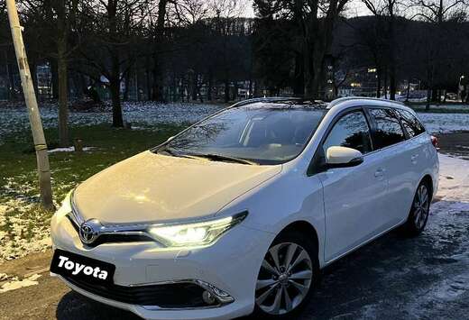 Toyota SW 1.2 Turbo Lounge