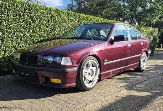 BMW 328i