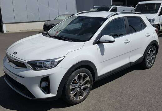Kia Stonic 1.6 CRDi  * GPS * Camera * Motor Problem