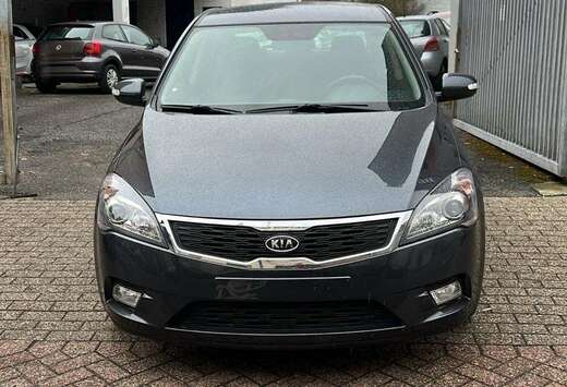 Kia Cee\'d 1.6 CRDi 35000 km 12 mois de garantie