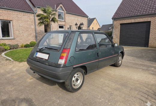 Renault démarre et roule parfaitement // ancetre