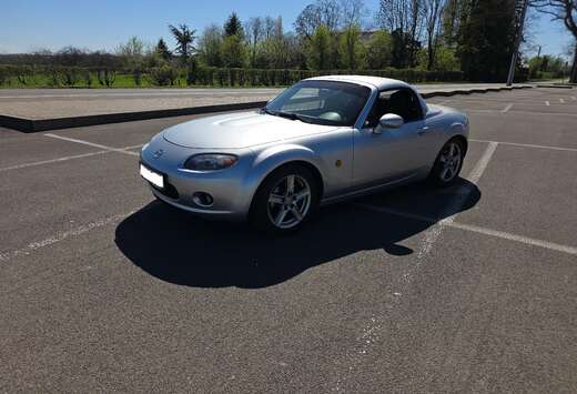 Mazda MX-5 Roadster Coupé 1.8i 16v Active