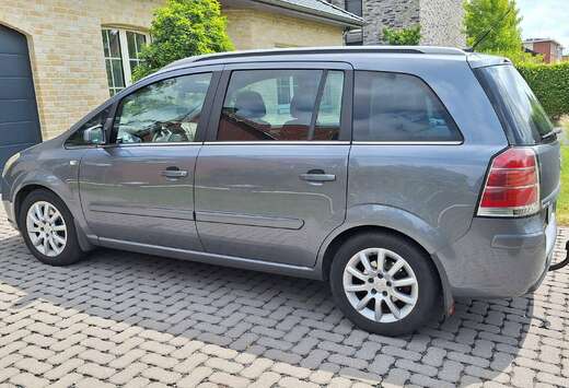 Opel Zafira 1.9 DT CDTi Cosmo FAP