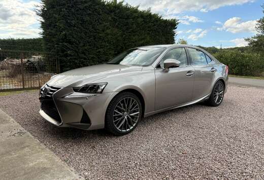 Lexus IS 300h 2.5i Privilège Line E-CVT Full Option