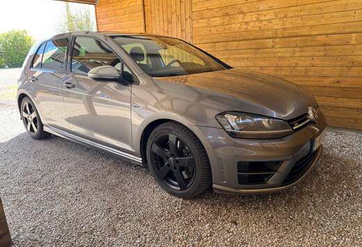 Volkswagen Golf R 2.0 TSI 4Motion DSG