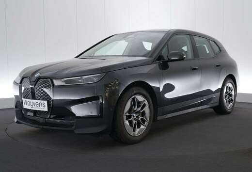 BMW 77 kWh xDrive40 LEDER/CUIR LED GPS PDC CAM BLIS V ...