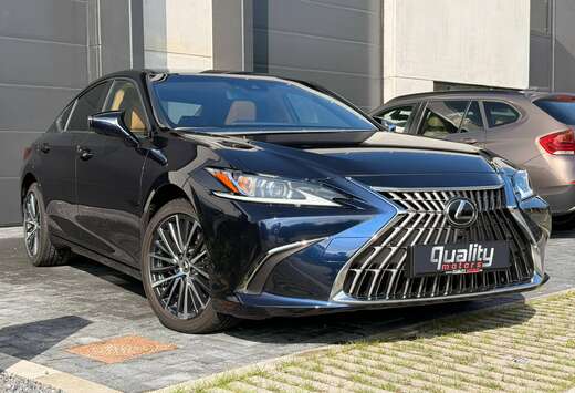 Lexus ES 300h 2.5i Executive Line // NEW CONDITION //