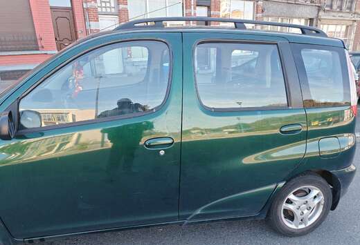 Toyota 1.3i 16v Linea Luna