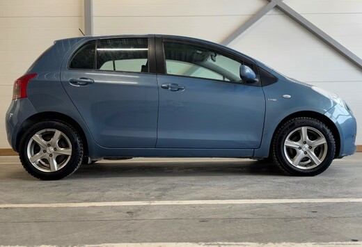 Toyota Yaris 1.4 D-4D Linea Luna