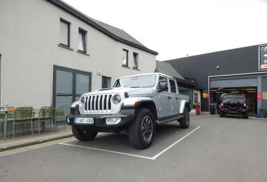 Jeep Gladiator 3.0 V6 4WD Overland**Silver**40000km**
