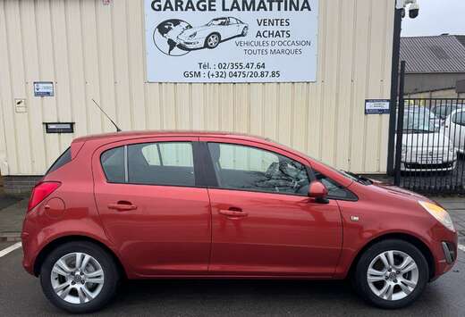 Opel 1.2i Black Edition