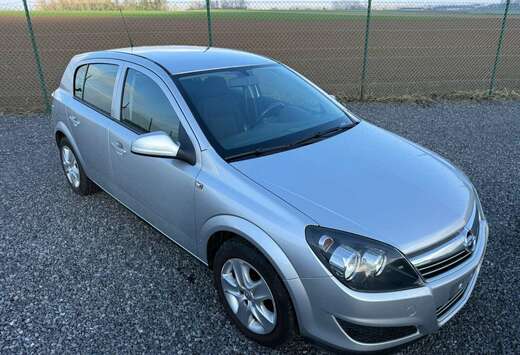 Opel Astra 1.6i Cosmo