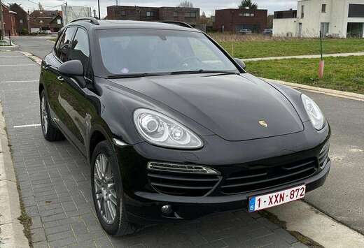 Porsche Cayenne 3.0i V6 Hybrid Tiptronic S