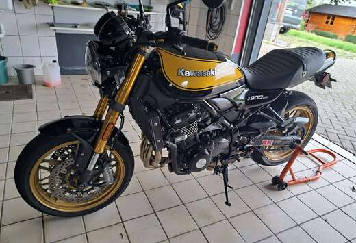 NAKED BIKE
