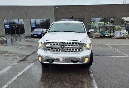 Dodge ram 1500 HEMI 5.7 L