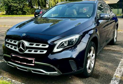 Mercedes-Benz Premium package - Panoramic sunroof