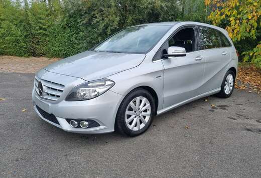 Mercedes-Benz 1.6 ESSENCE80.760 KMGPSAIRCO