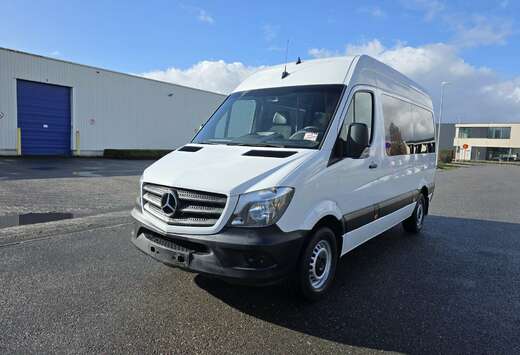 Mercedes-Benz 313 (Stock ID 19654)