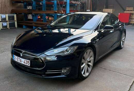 Tesla Model S 85 kWh Performance