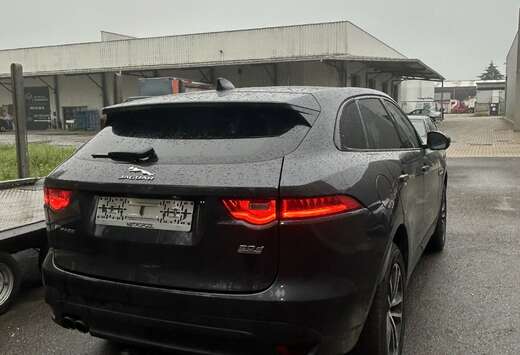 Jaguar 2.0 D AWD R-Sport MOTORSCHADE