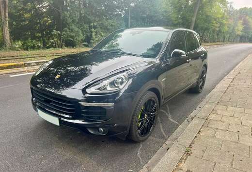 Porsche Cayenne 3.0i V6 PHEV S Tiptronic S (306 kW)