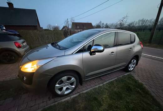Peugeot 3008 1.6i Premium