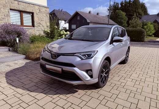 Toyota RAV4 2.0 D-4D 2WD Style