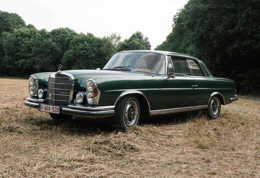 Mercedes-Benz Oldtimer 220SE  W111