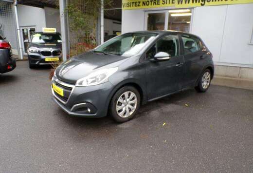 Peugeot 1.2i 82cv gris 11/17 Airco GPS Bluetooth Capt ...