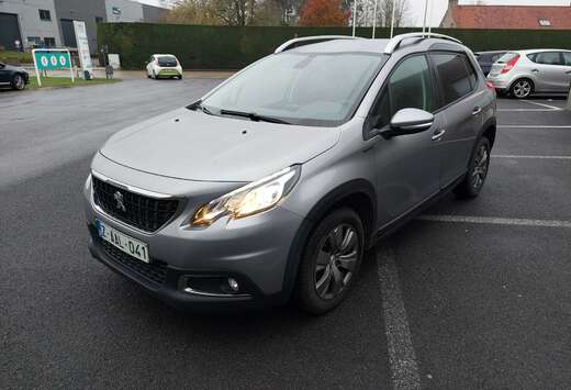 Peugeot 2008 PureTech 110 signature