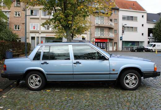 Volvo 740GLE