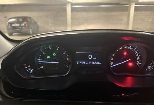 Peugeot 1.2i PureTech Allure