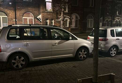 Volkswagen 1.6i 16v FSI Highline essence