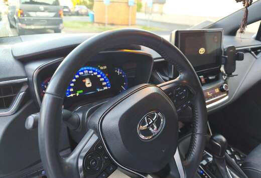 Toyota Touring Sports Hybride 180h Collection