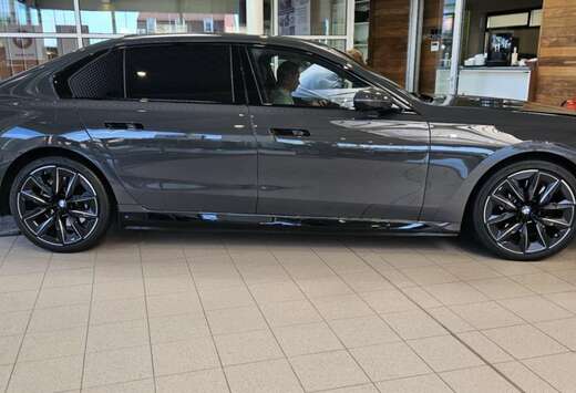 BMW 101.7 kWh xDrive60