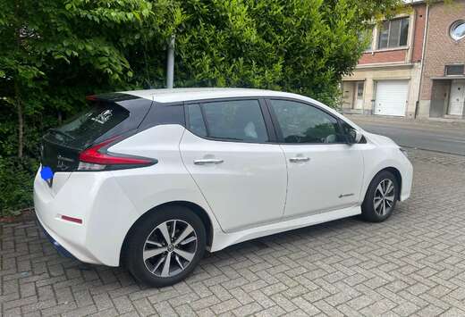 Nissan 40 kWh N-Connecta (EU6.2)