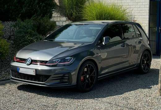 Volkswagen Golf 2.0 TSI Performance DSG